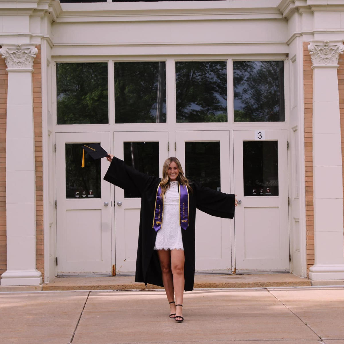 Grad Photo in front of Old Main UWSP