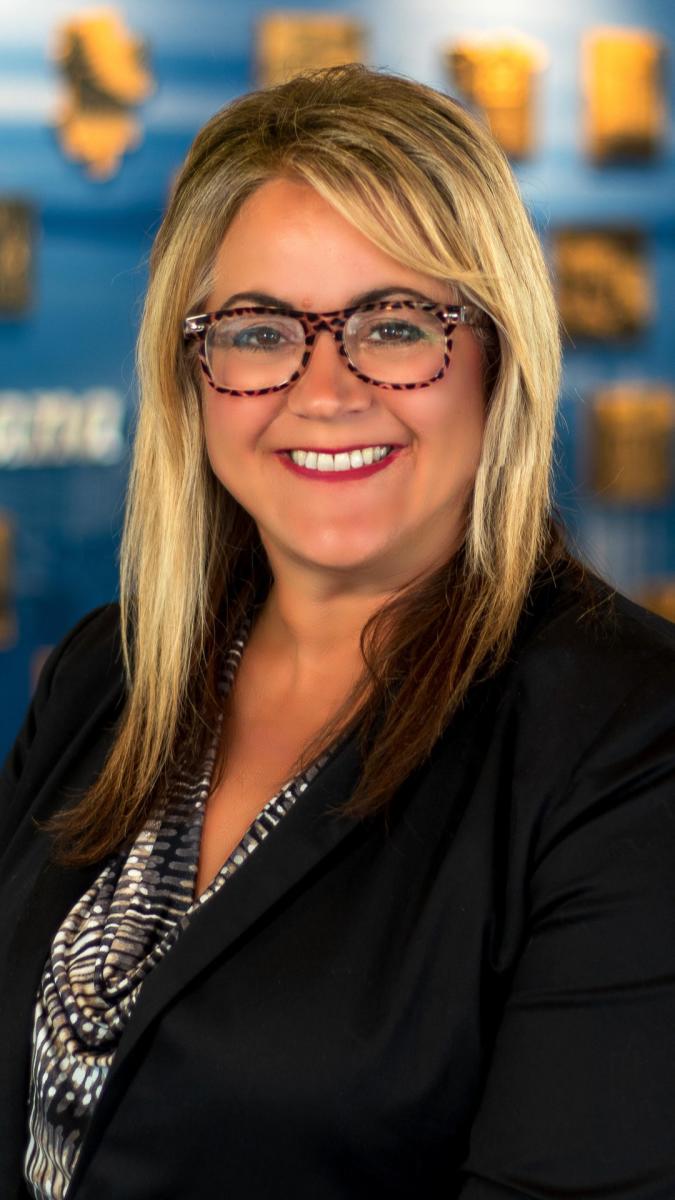 LINDSEY SKEENMarketing Strategist