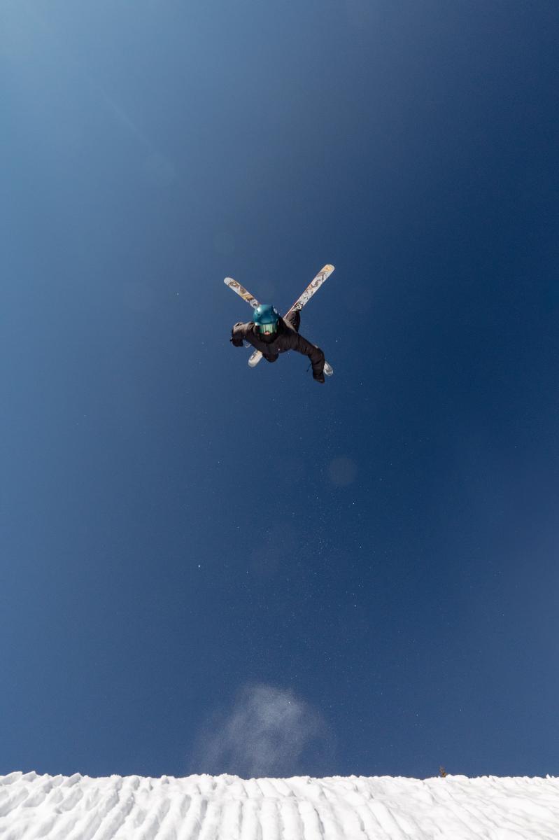Skier at Big White (@localsince1908)