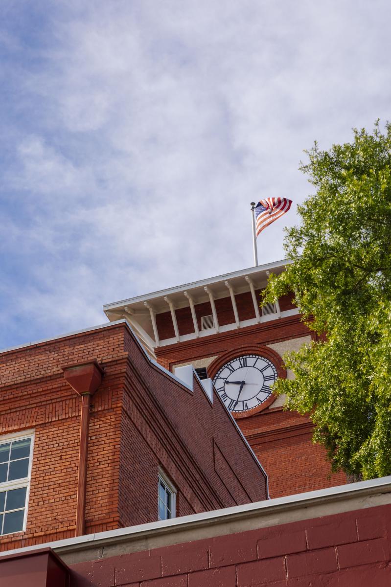 El Reloj at J.C. Newman