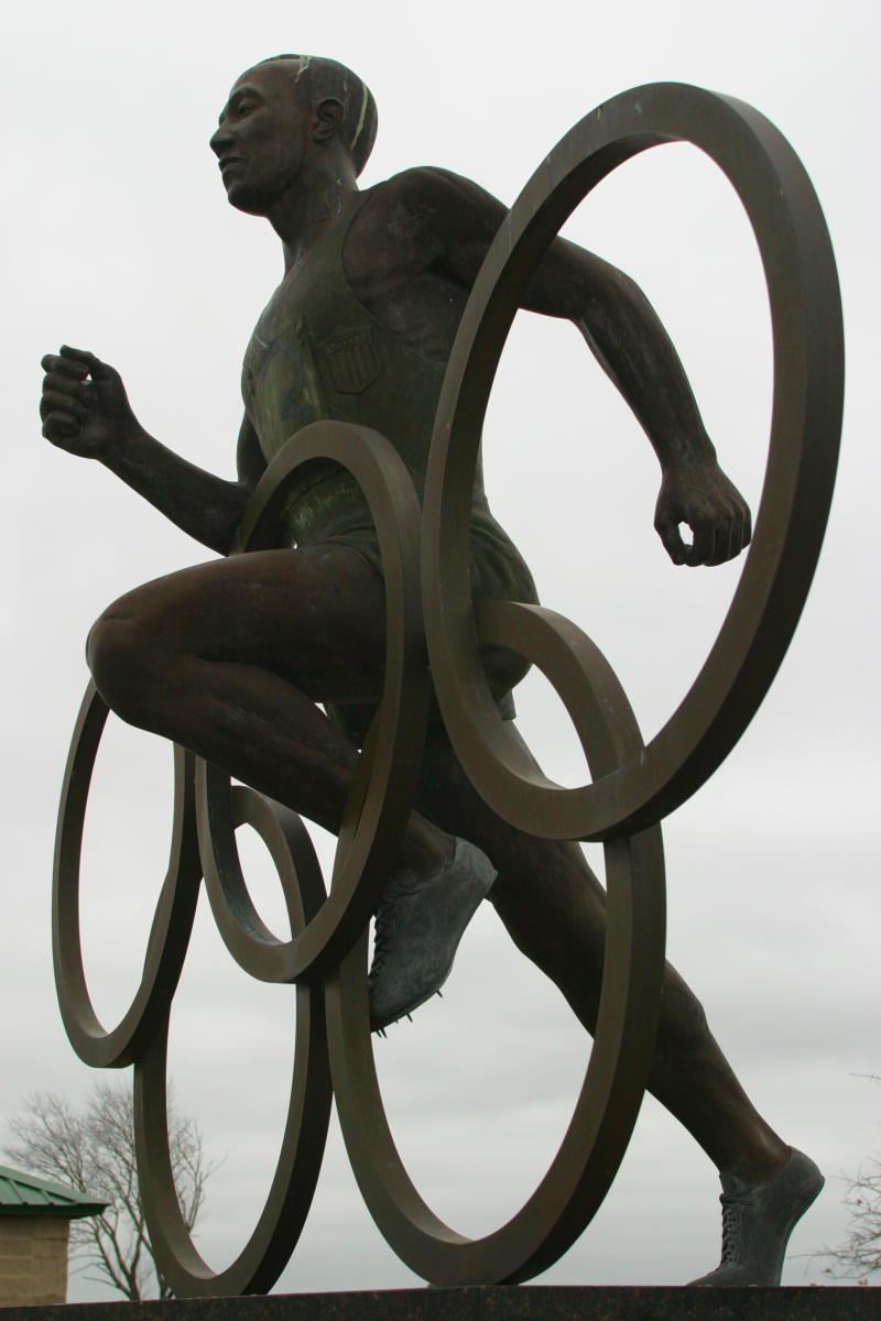 Jesse Owens.jpg