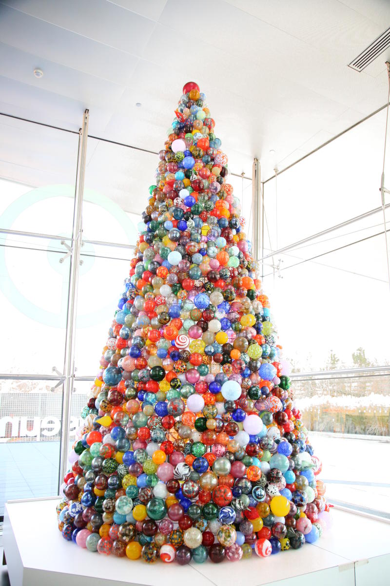 Glass Ornament Christmas Tree