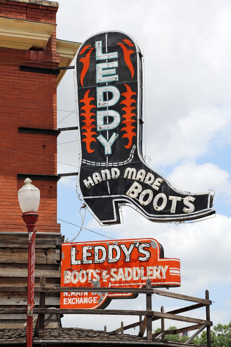 Stockyards leddys sign