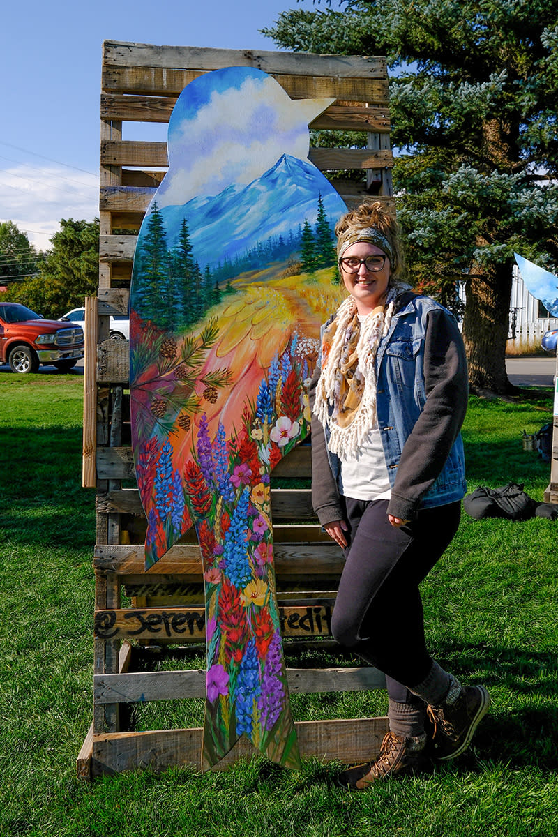 Artist Lindsey Bell