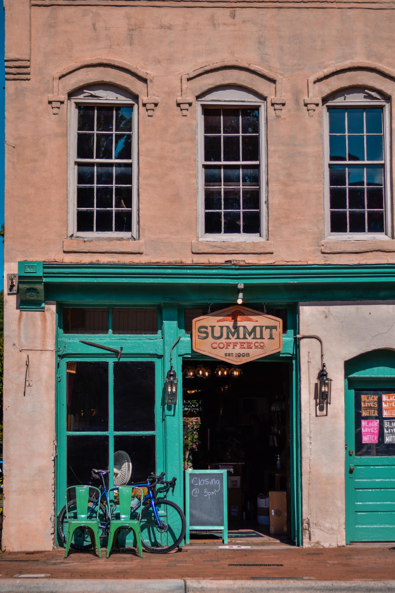 Summit Coffee (vertical)