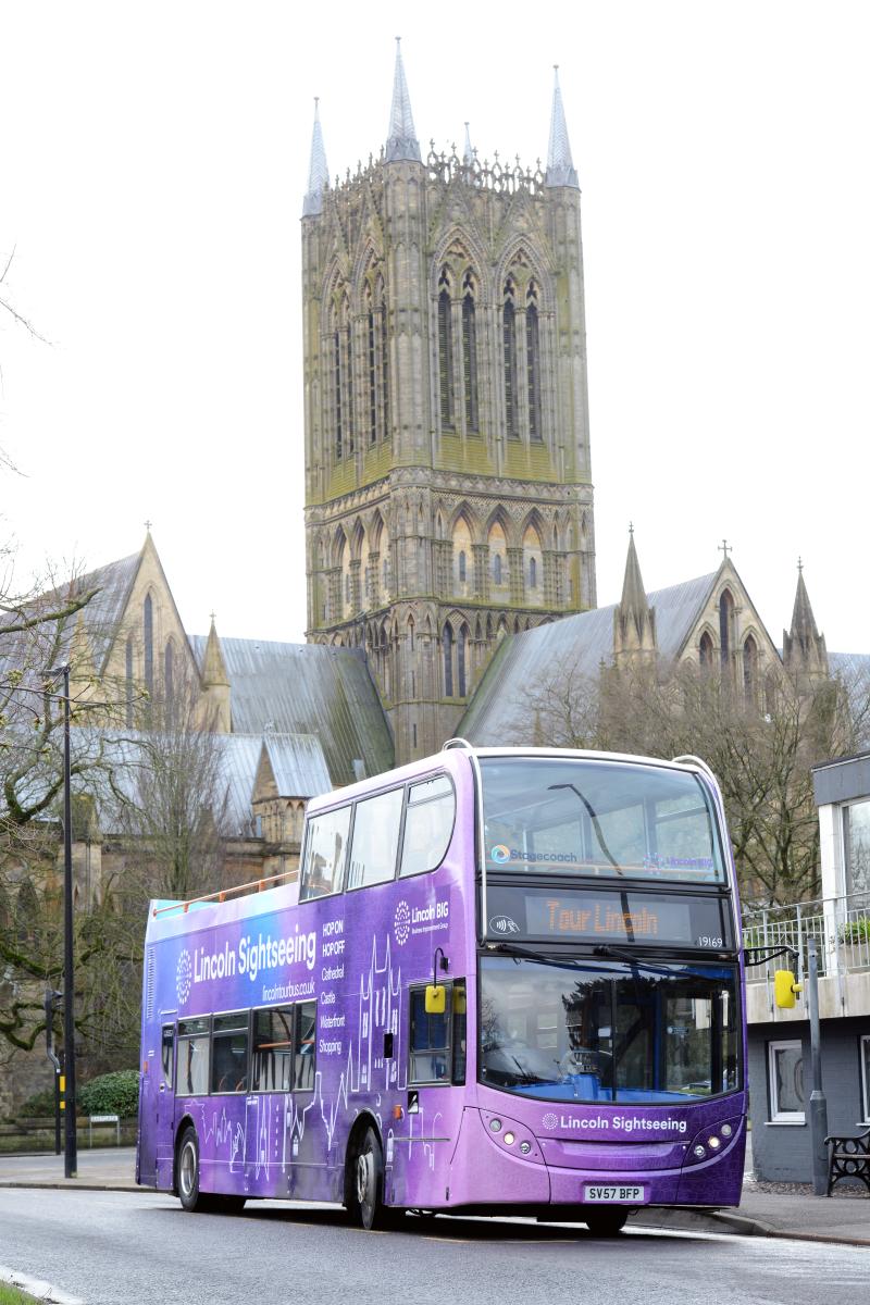 Image shows a picture of the Lincoln BIG Bus.