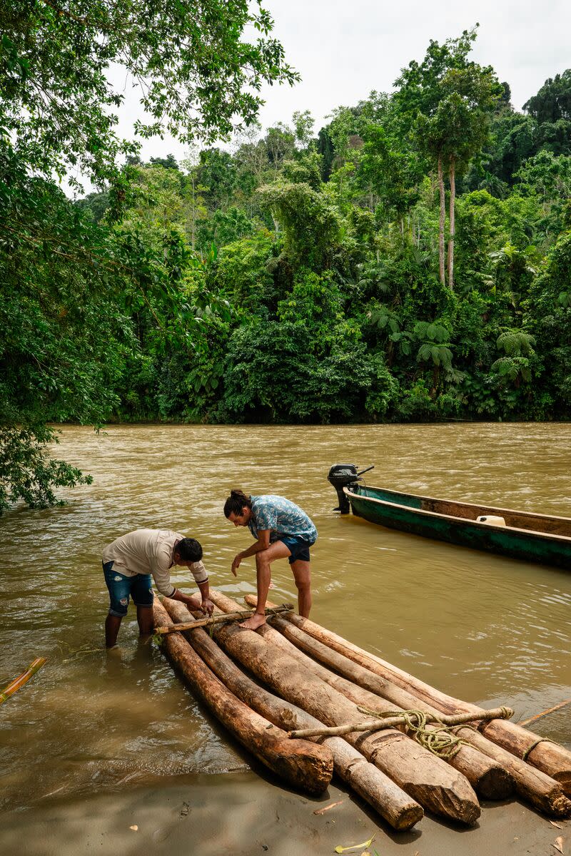 balsa-rafting-with-naso