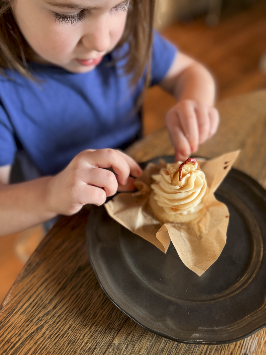 Kid eating