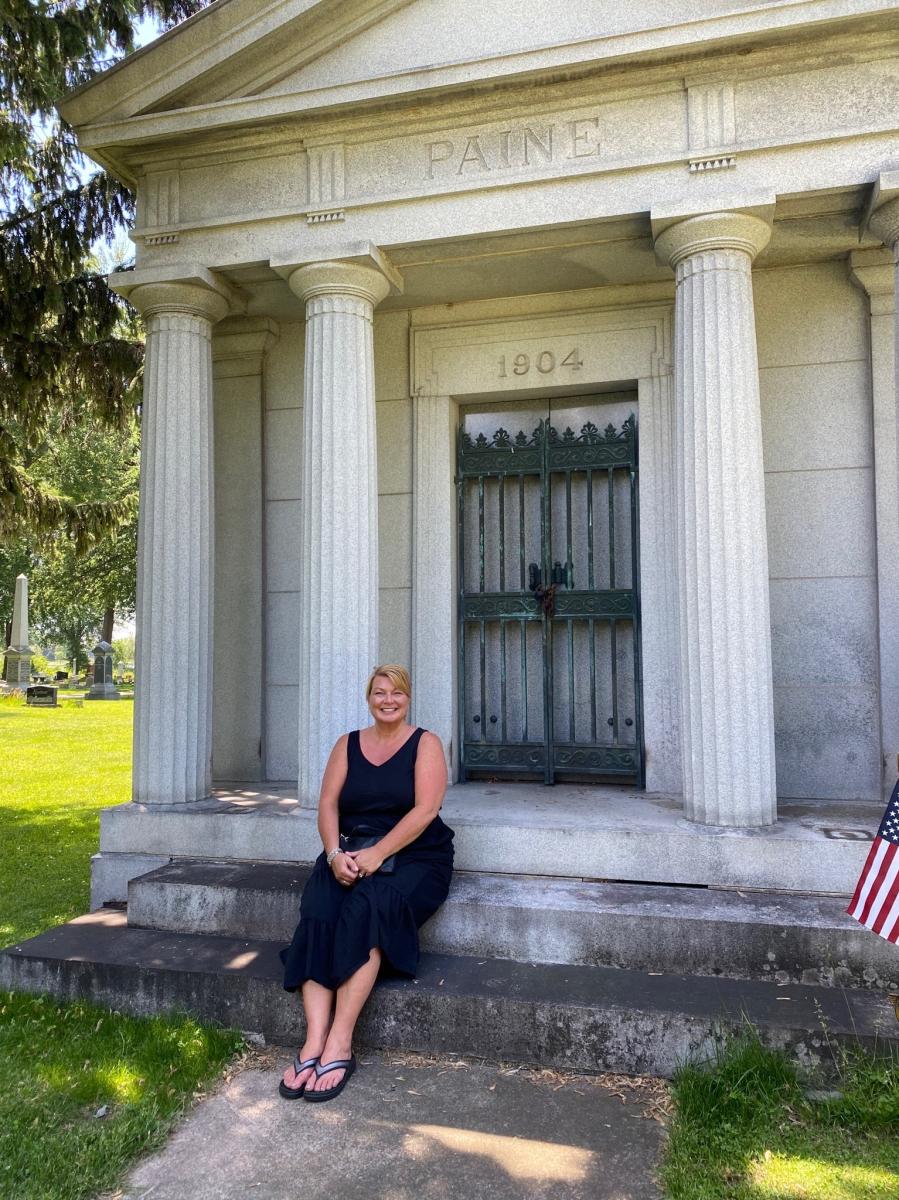 Riverside Cemetery Tour