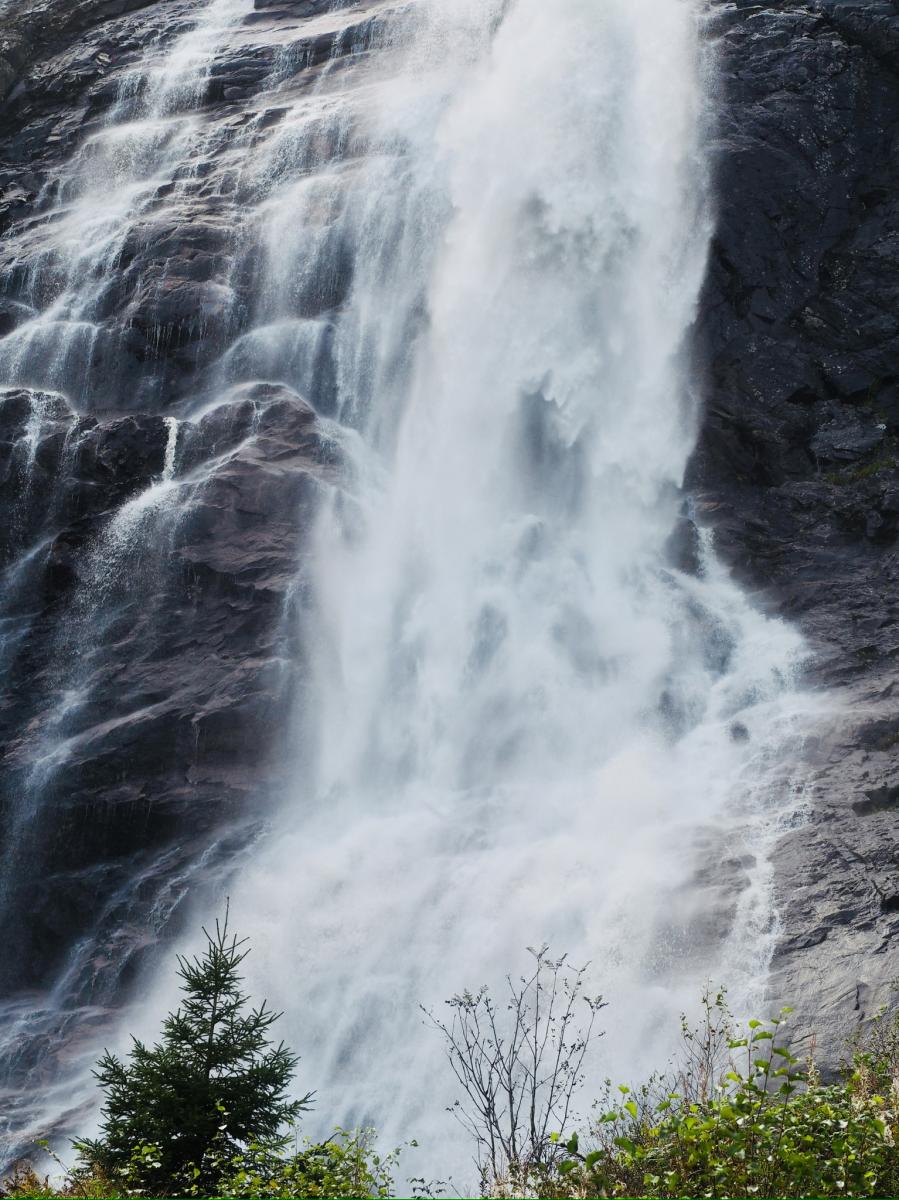 Reiårsfossen