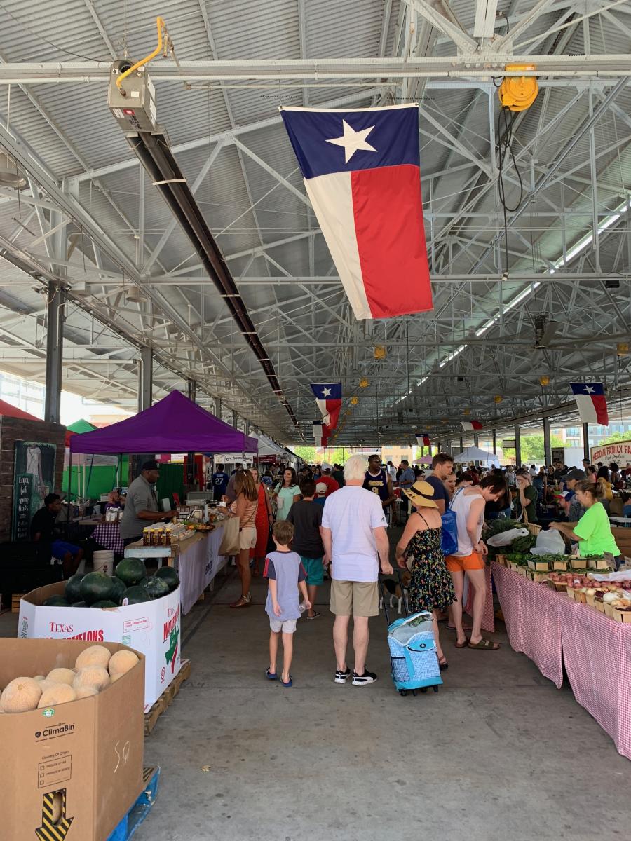 EATING SEASONALLY IS A SNAP - Dallas Farmers Market