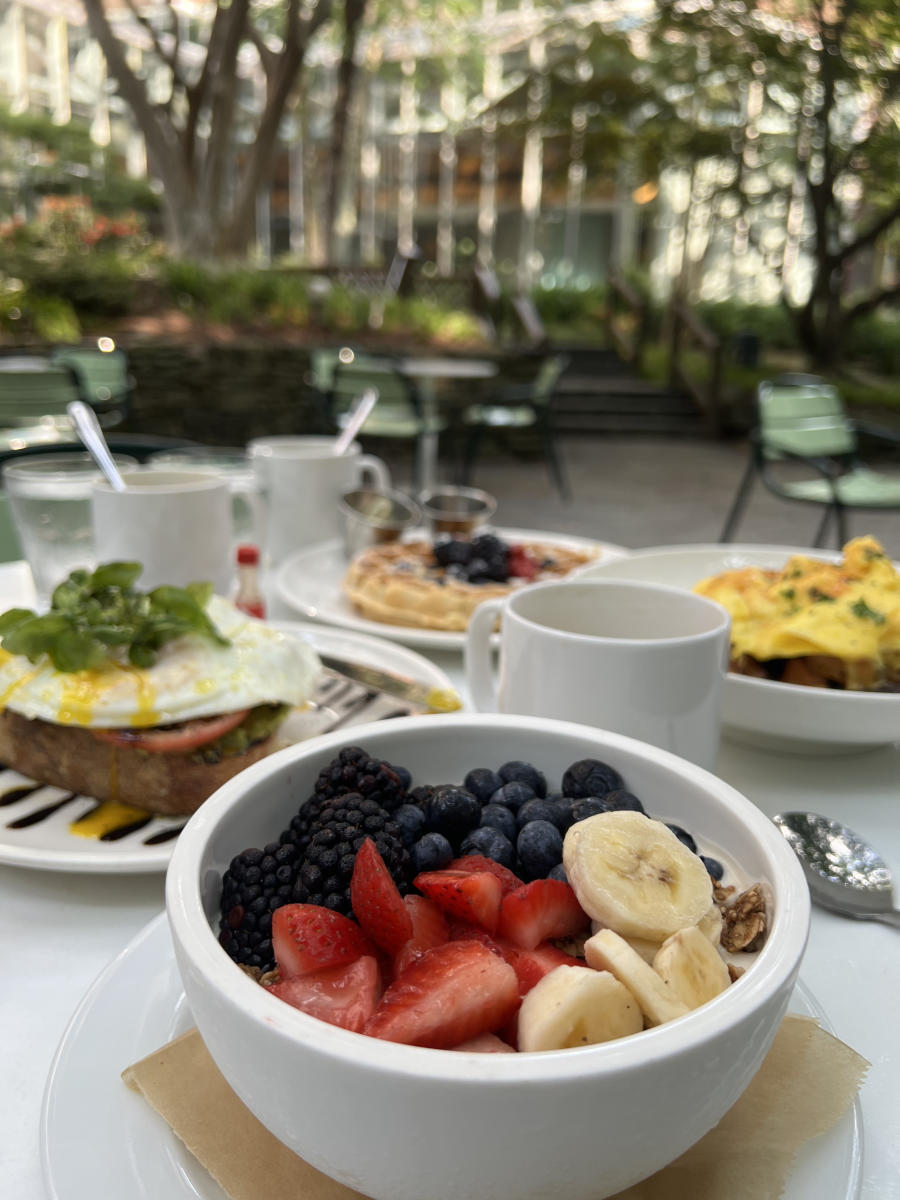 Parkwoods Breakfast Crowne Plaza Hotel