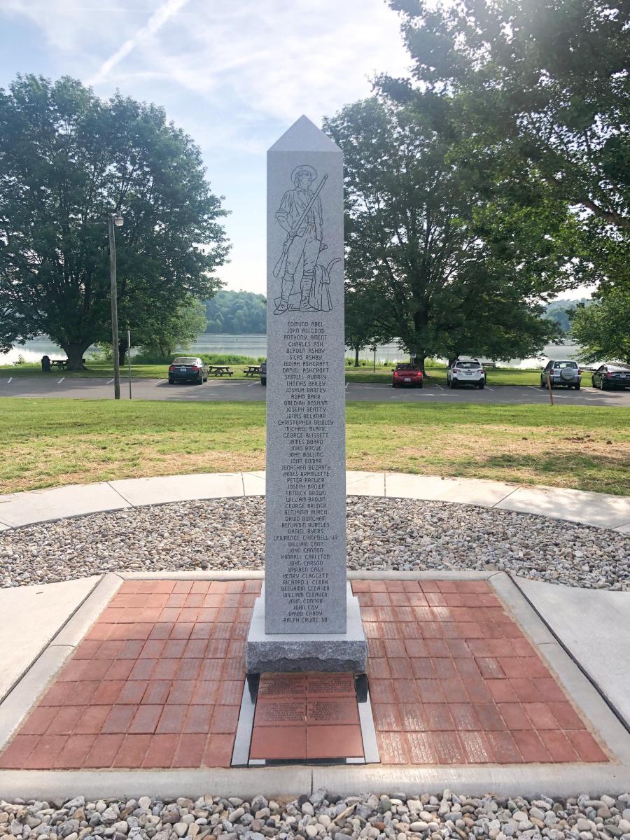 revolutionary war memorial obelisk at freeman lake park