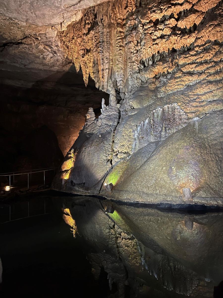 Cathedral Cavern Zenovia