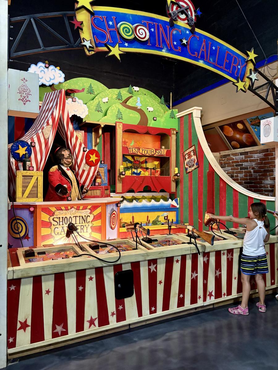 Uranus Fudge Factory Richmond shooting gallery