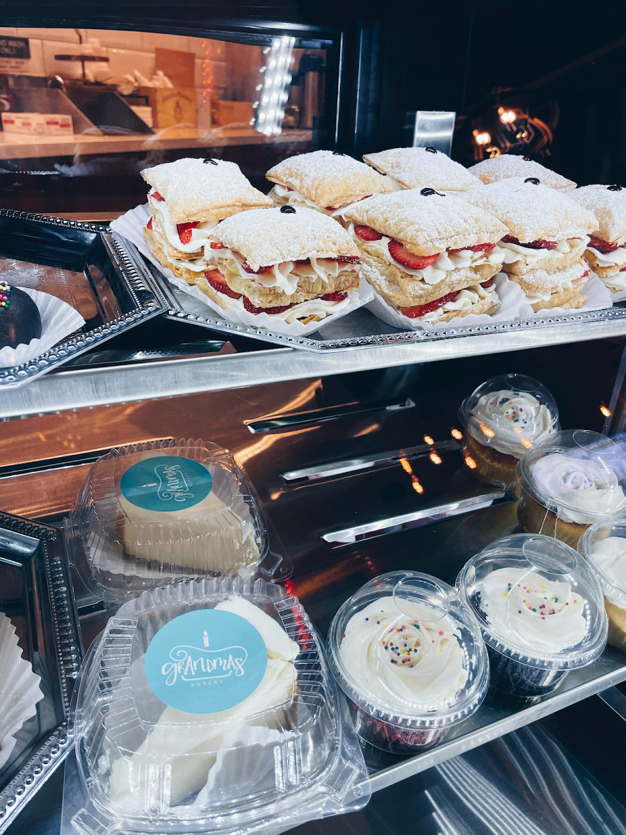 Pastry case at Nosh & Bottle in Irving, TX