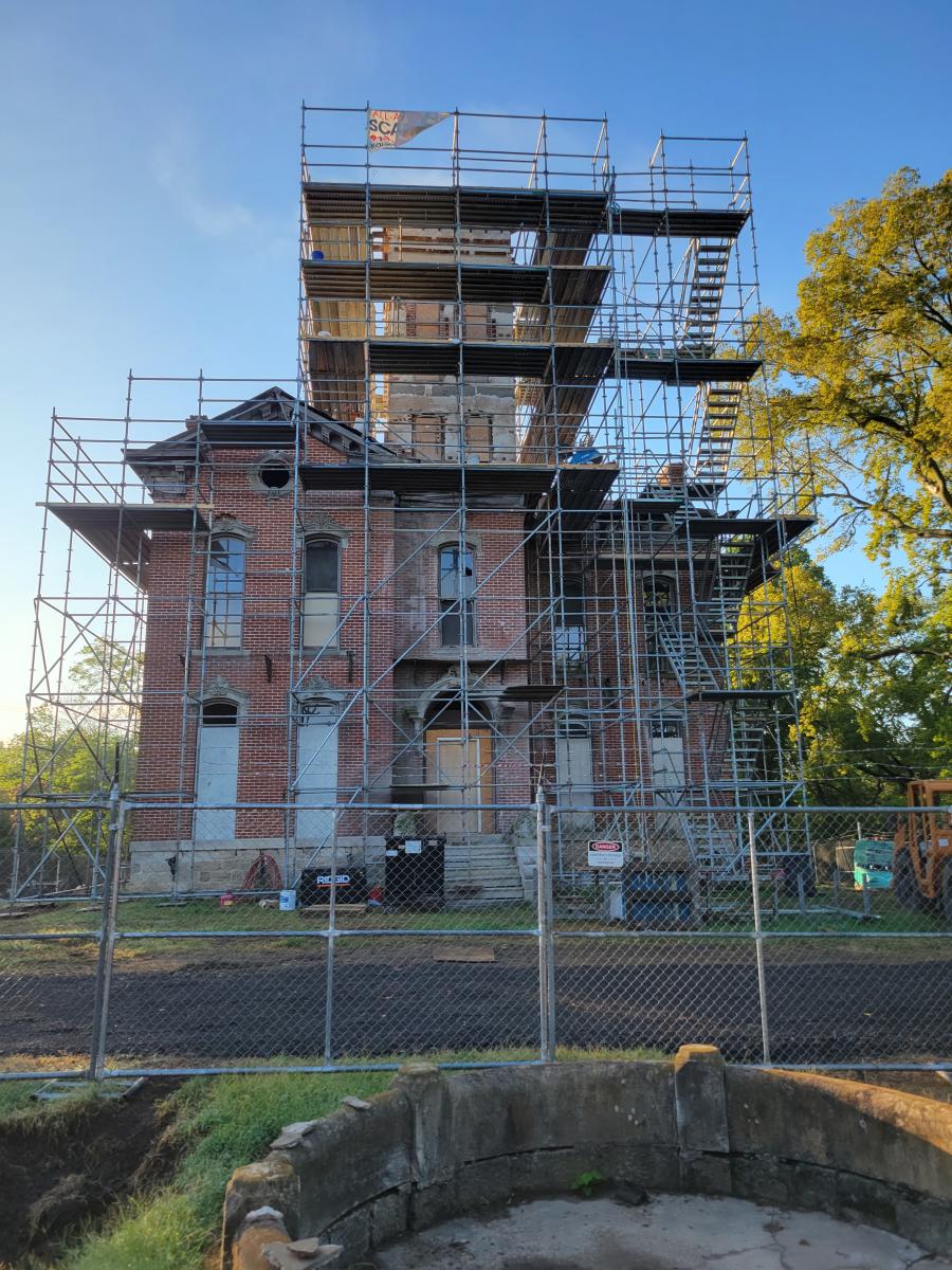 Sauer Castle with scaffolding