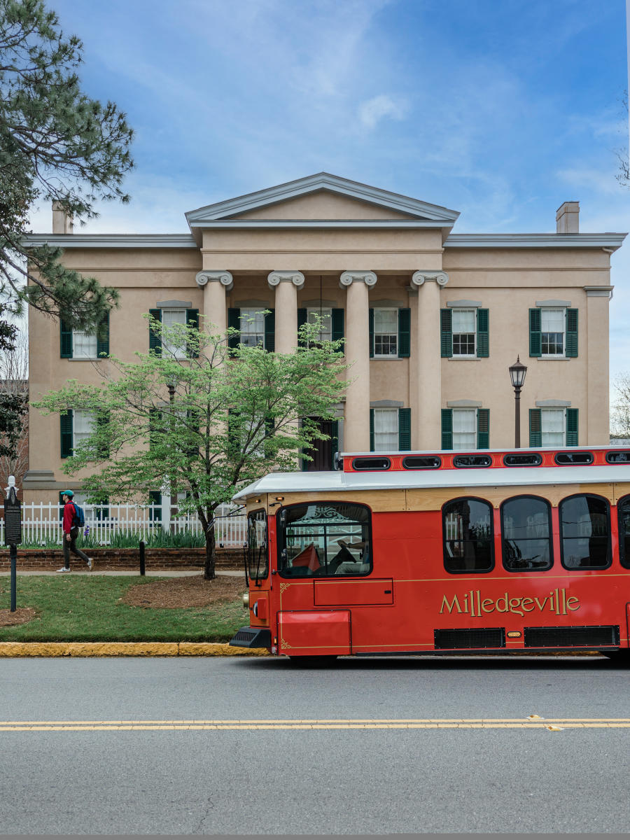 Trolley at the Mansion