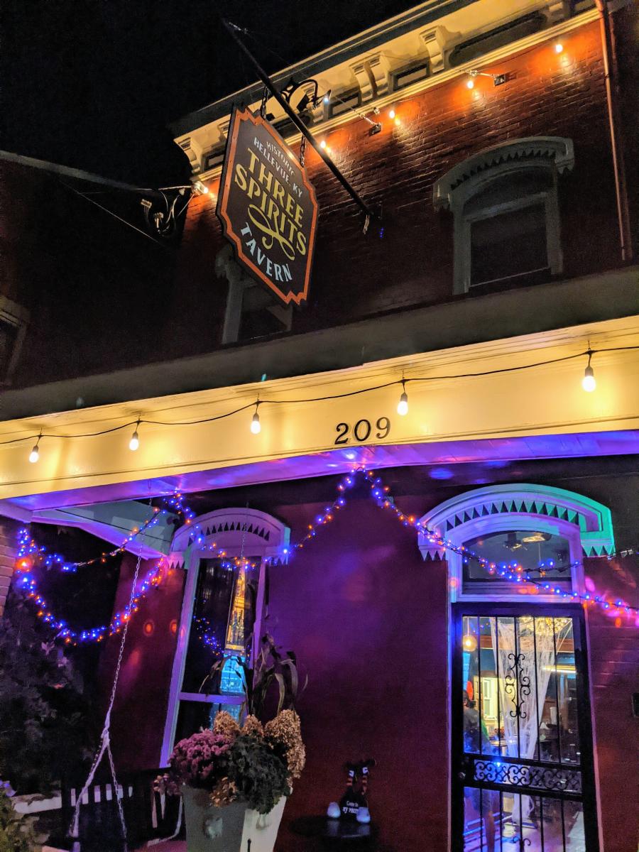 three spirits tavern at night