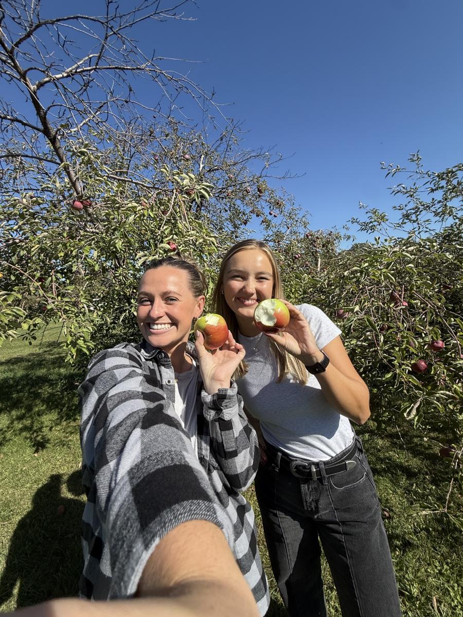 Rasmussen's Apple Acres