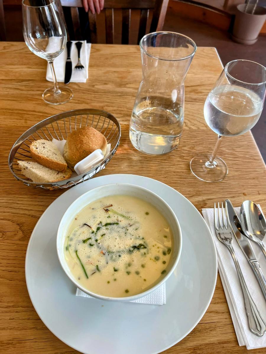 Kremete fiskesuppe Sogndalsstrand