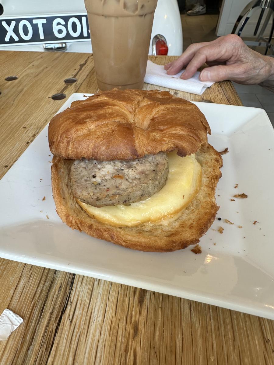 breakfast sandwich