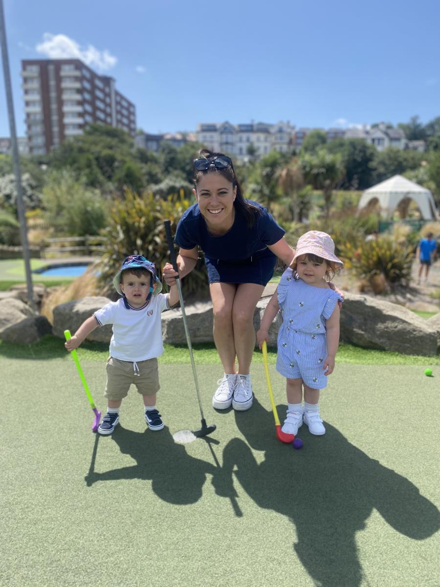 Family Crazy Golf, Sam Quek