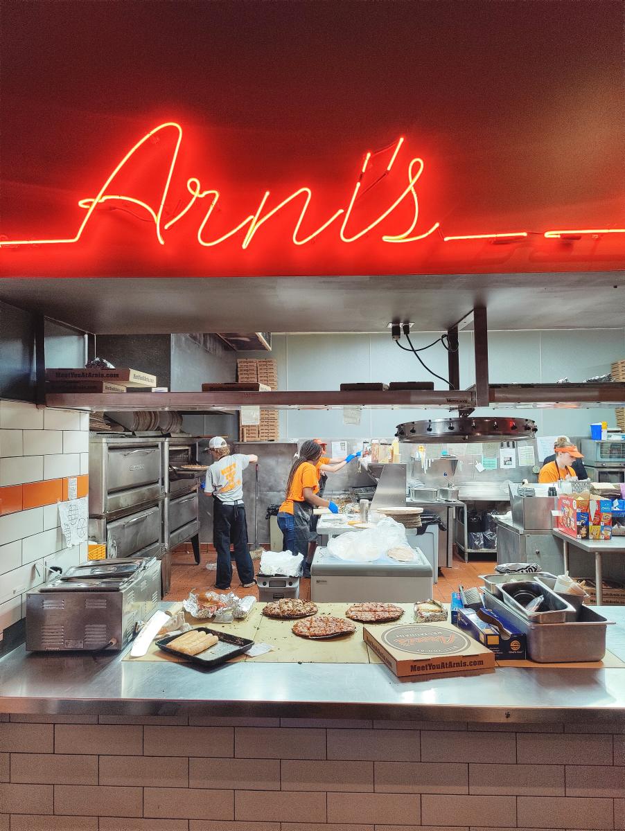 Arni's Pizza