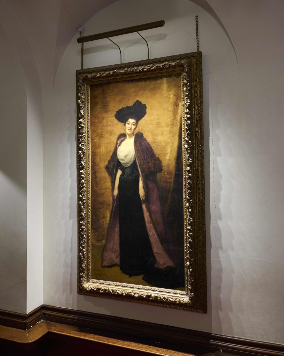Portrait of Dame Margaret Greville by Carolus-Duran ©National Trust Images_Arnhel de Serra