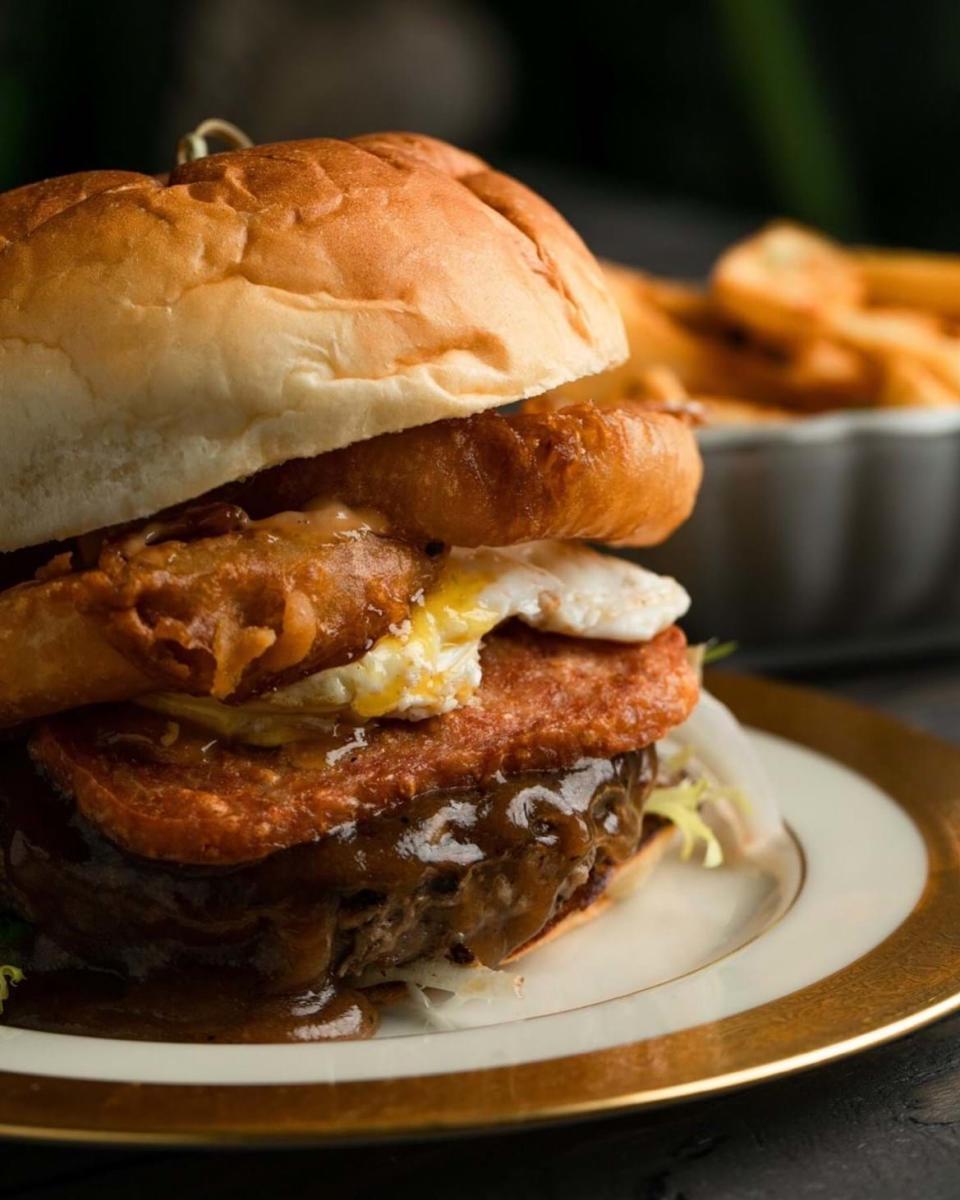 Loco Moco Burger