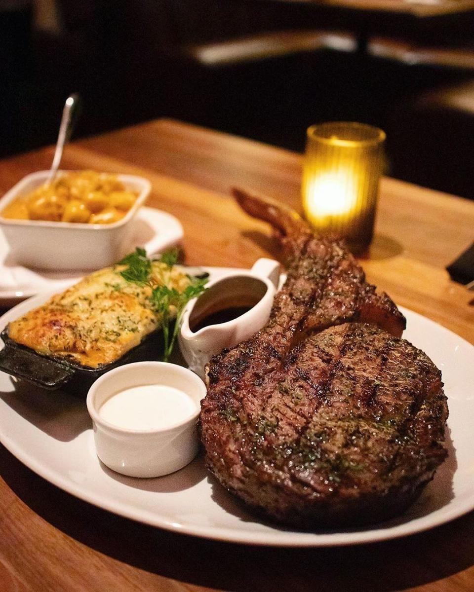 The Ranch Restaurant, Anaheim, Romanic Dinner for Couples, Valentines Day Dinner