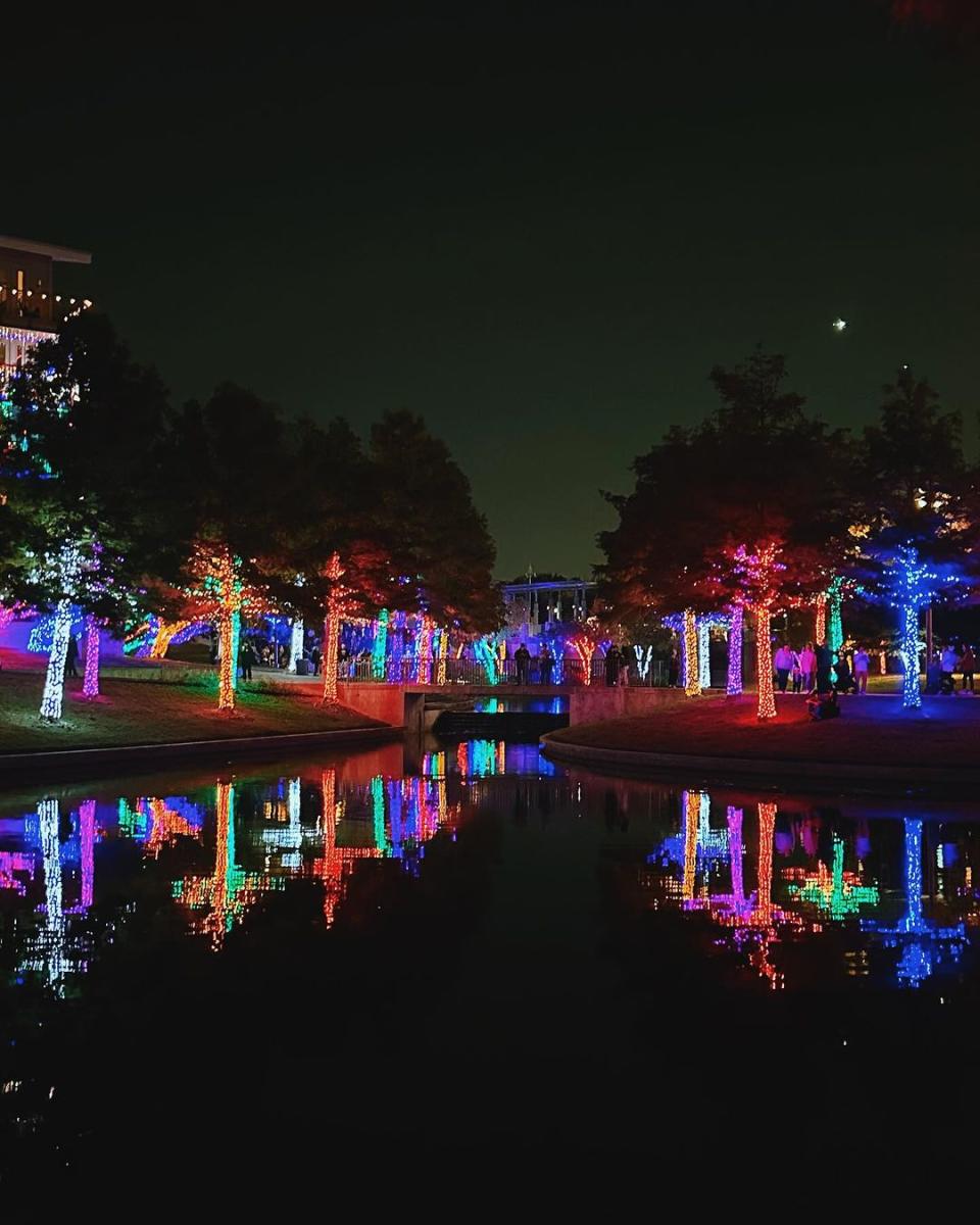 Vitruvian Lights