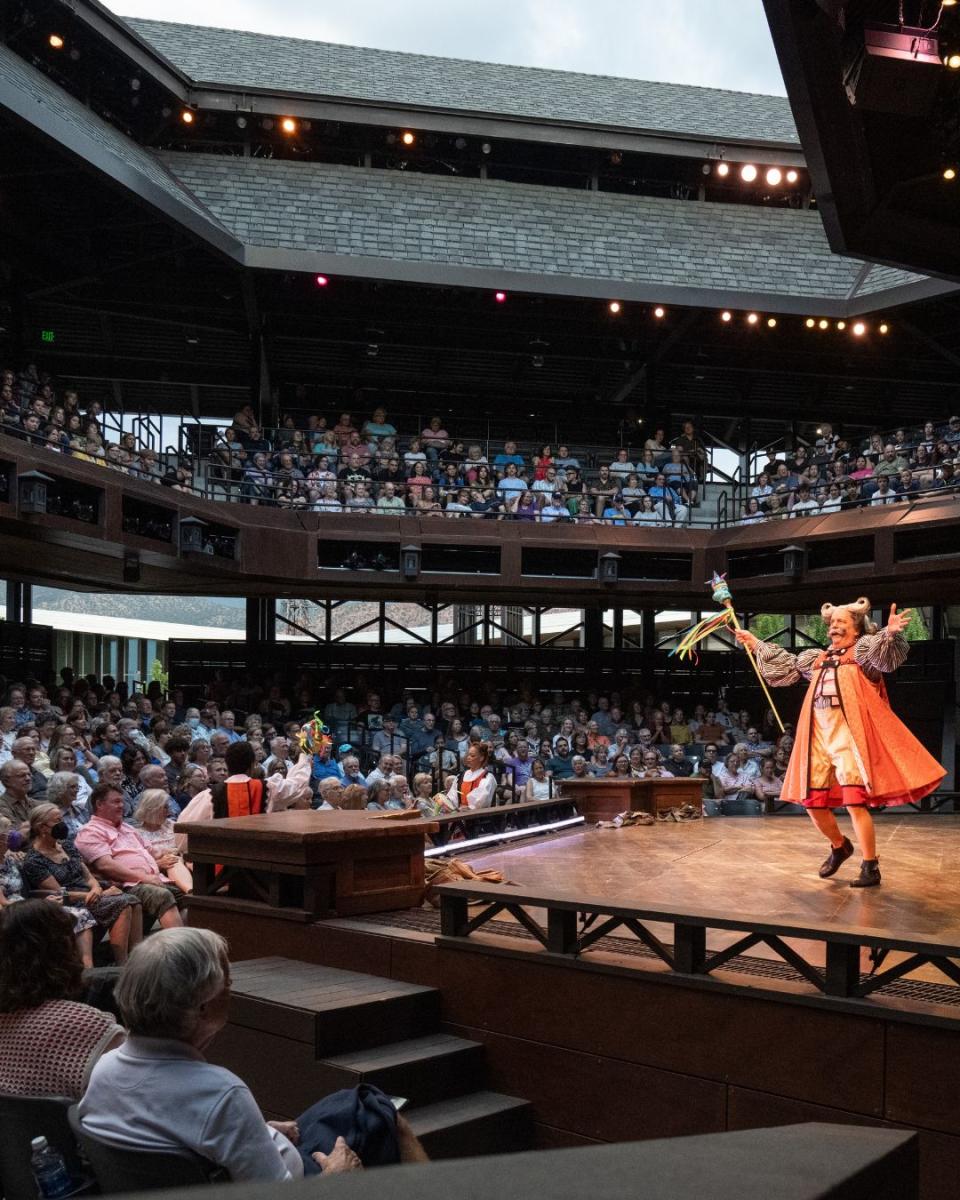 Utah Shakespeare Festival: 4:5 ratio