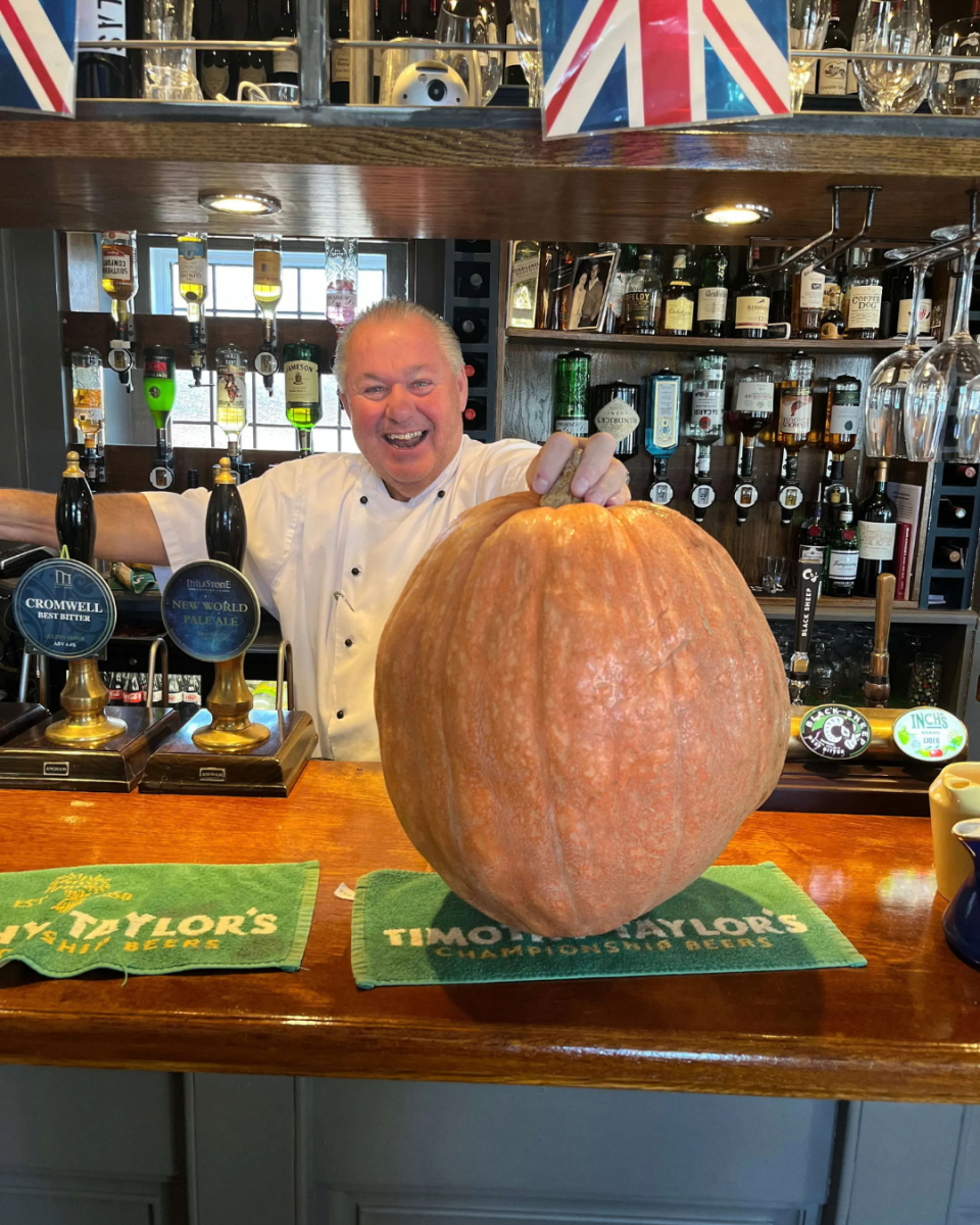 Image shows Thorold arms