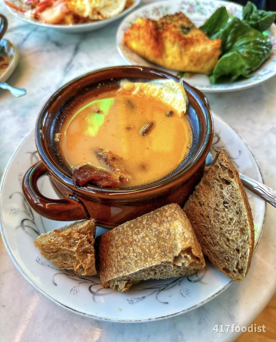 Sleepy Oppossum Cafe