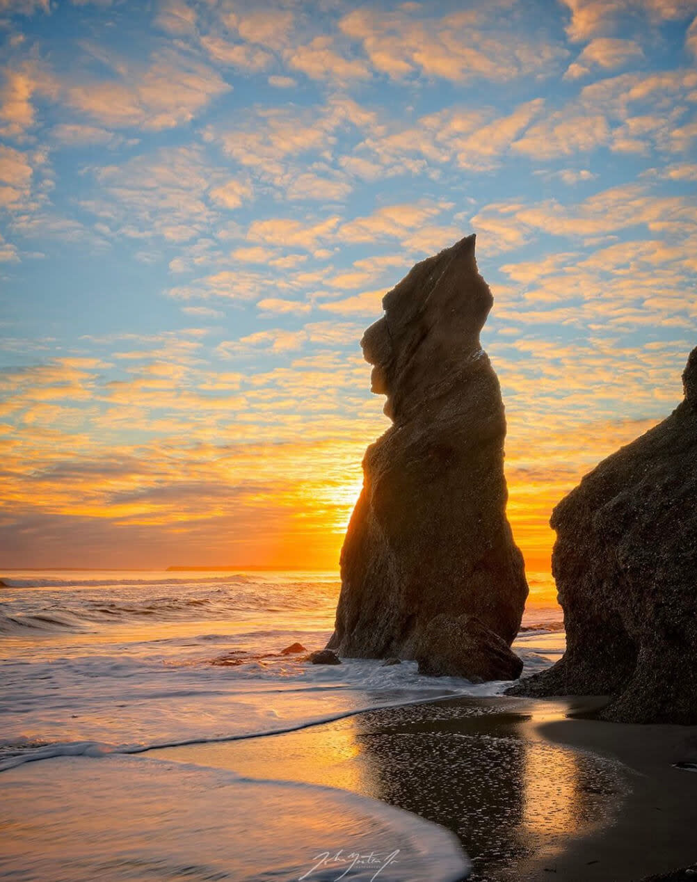 Discover Serenity in September at Martha’s Vineyard’s Private Beaches