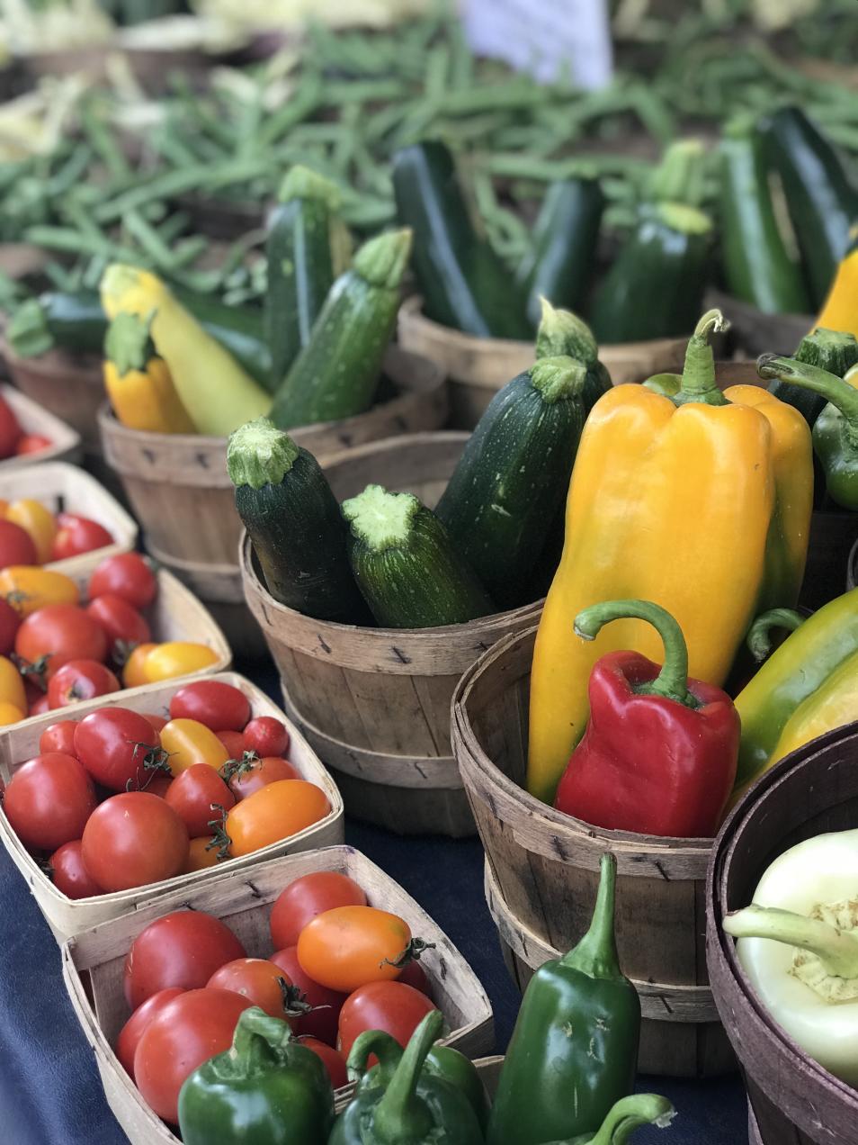 Farmers Market at Capitol Veggies