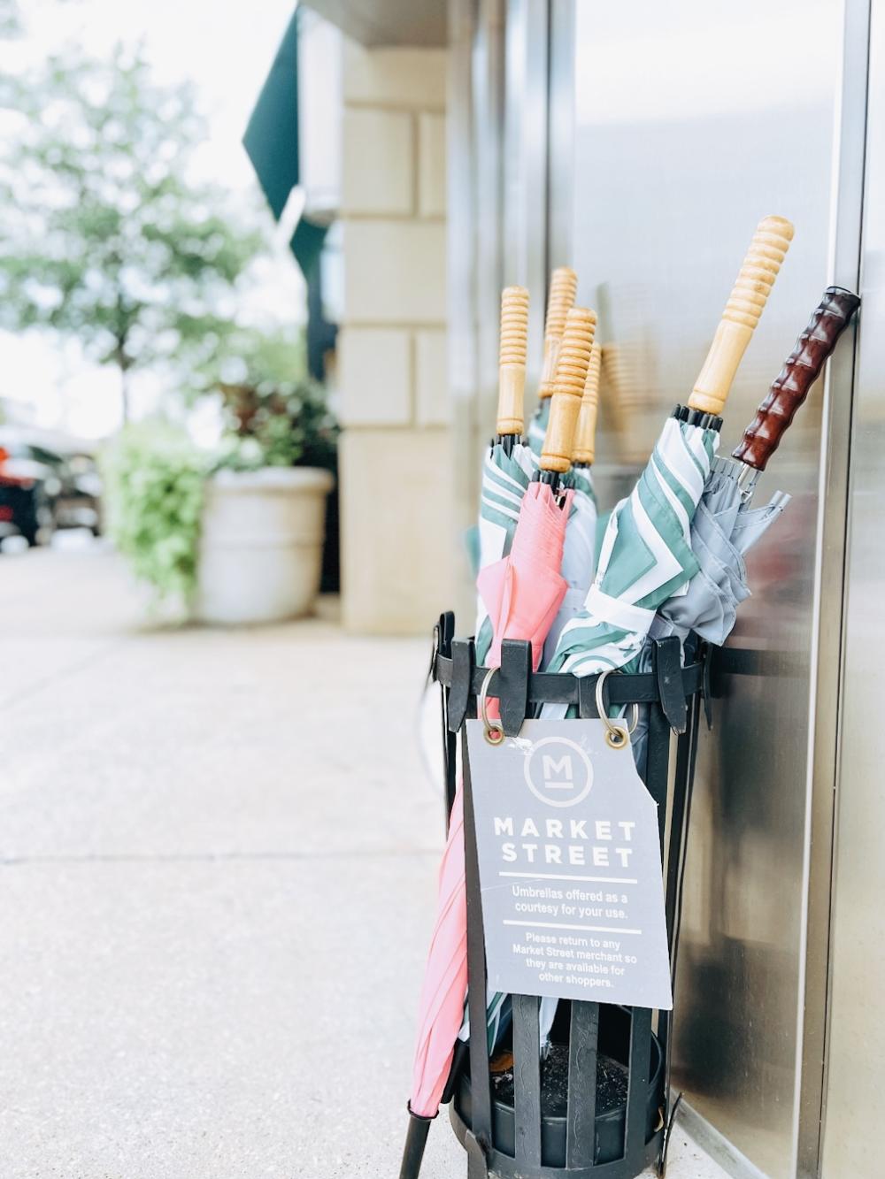 Complimentary Umbrellas at Shop at Market Street
