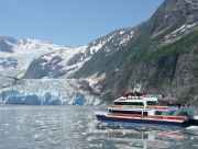 Glacier day cruise with Phillips in Prince William Sound