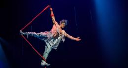 VOLTA acrobat