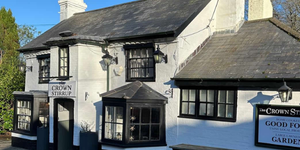 The Crown Stirrup - Lyndhurst Card Offer - Pub Front
