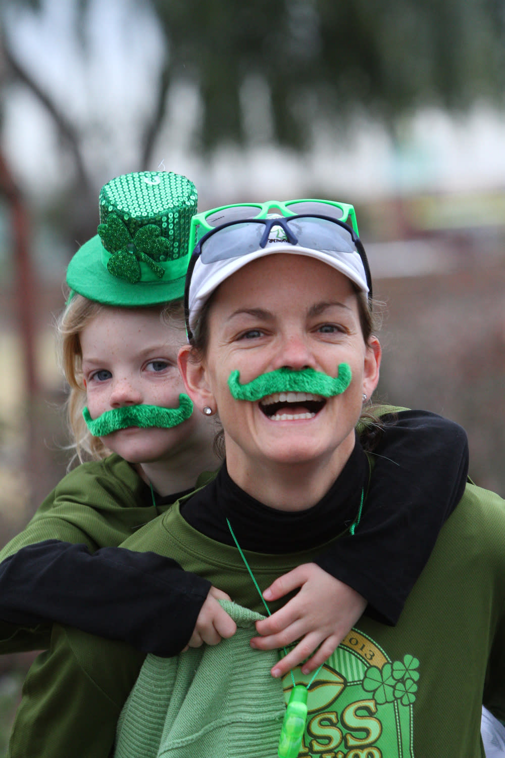 kiss-me-im-irish-run-kid-and-mom