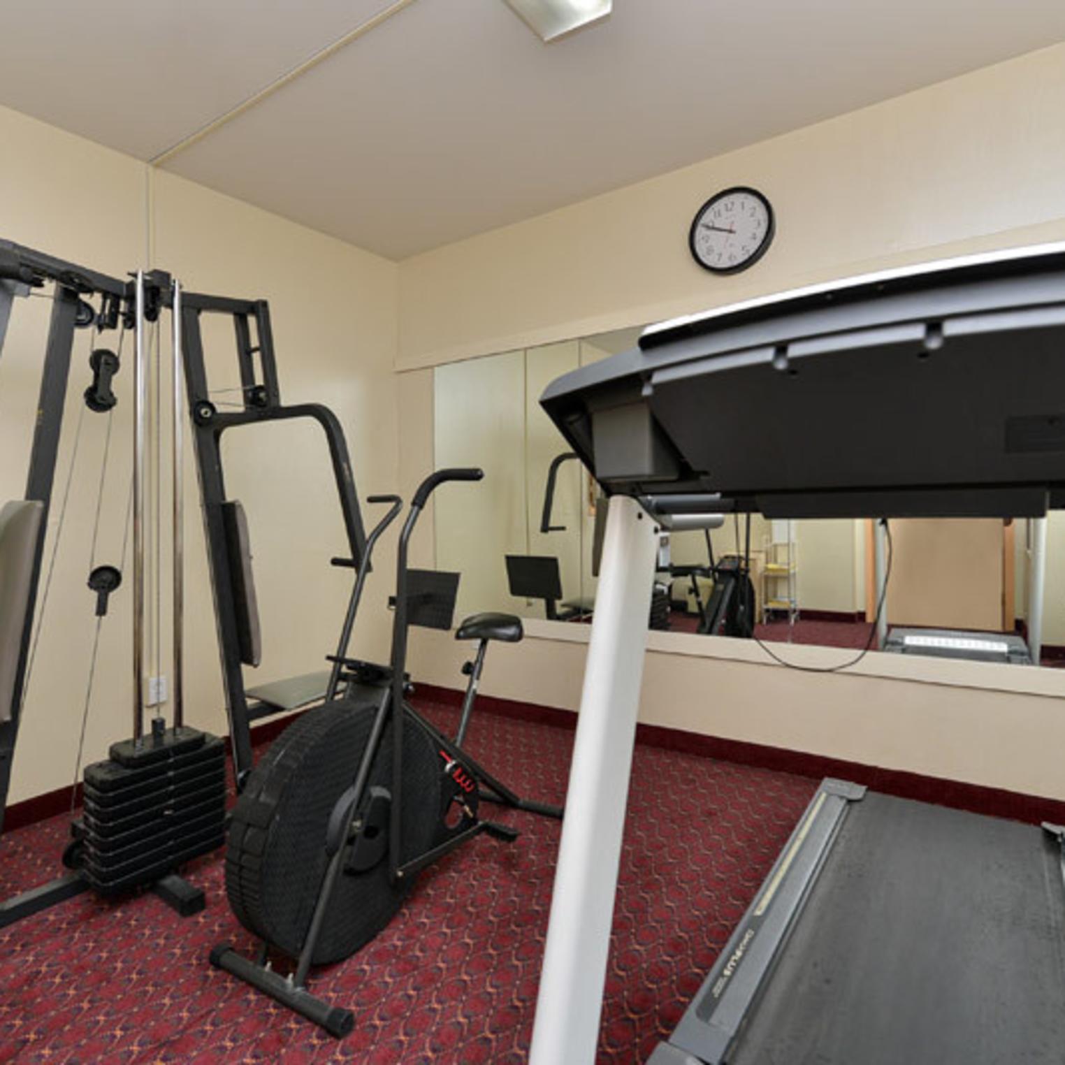 Econo Lodge Carlisle Fitness Room