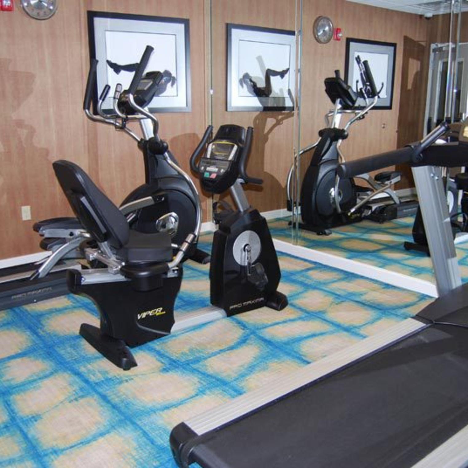 Holiday Inn Express and Suites Carlisle Fitness Center