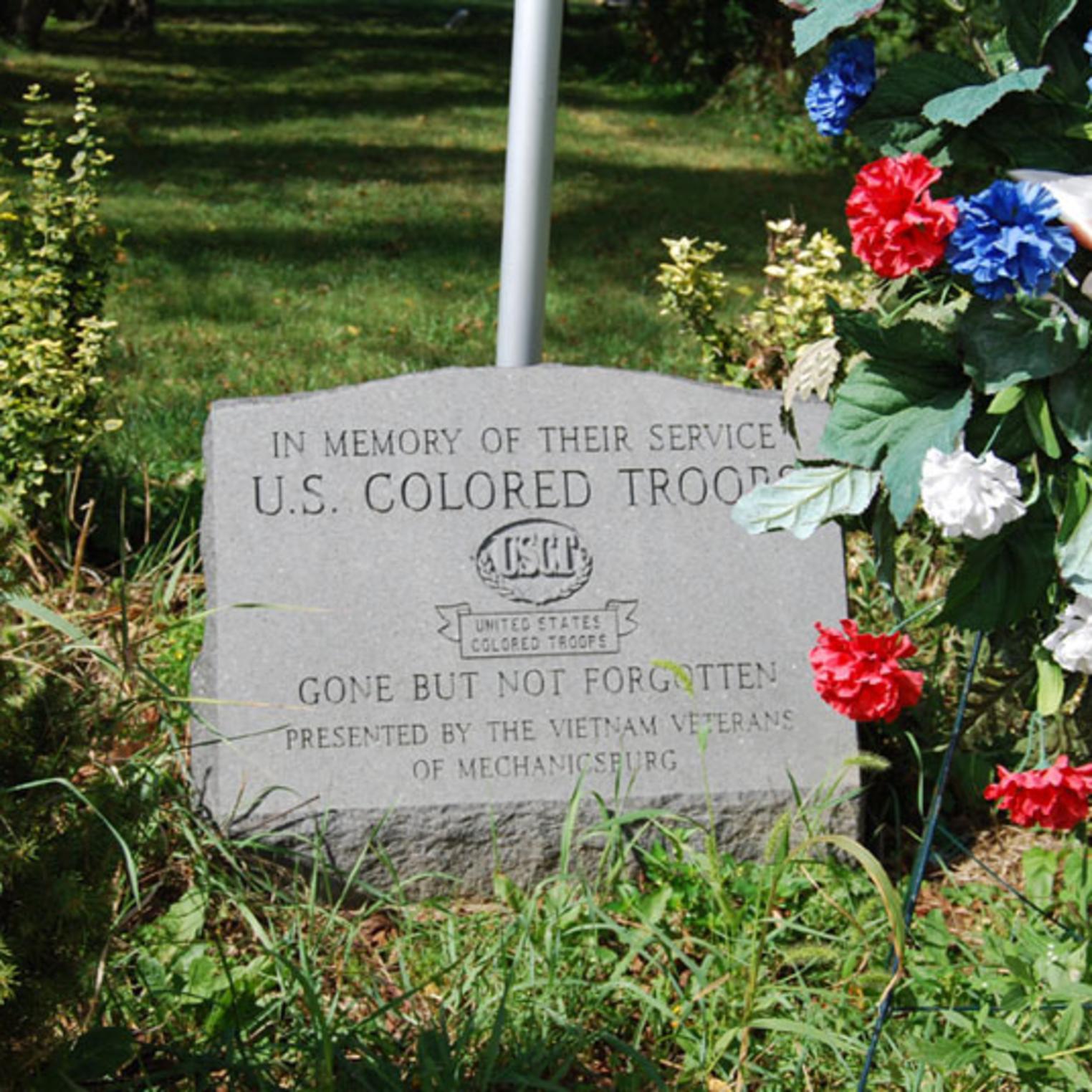 US Colored Troops Grave at Lincoln Cemetery