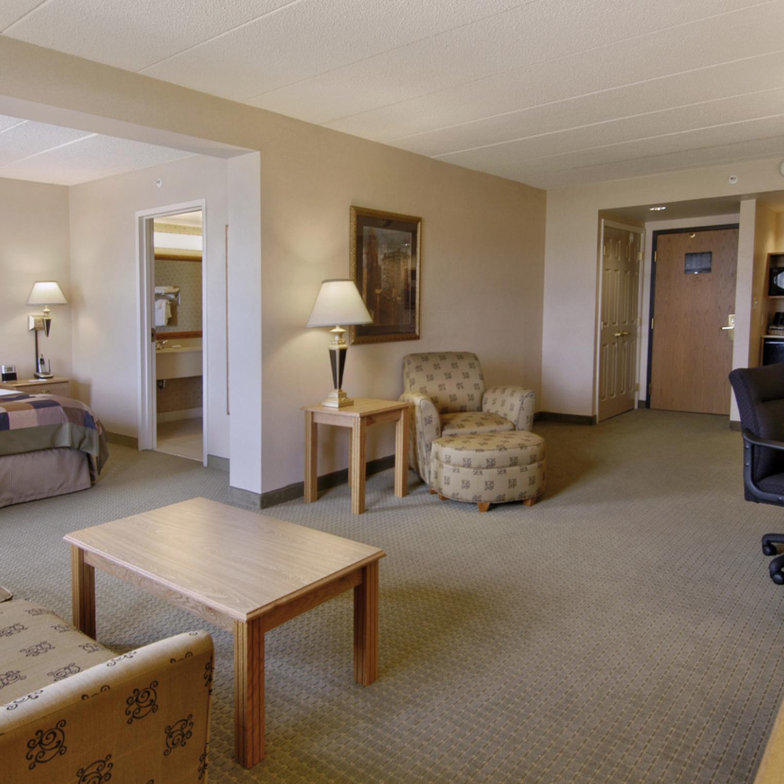 Large suite at Wingate Mechanicsburg