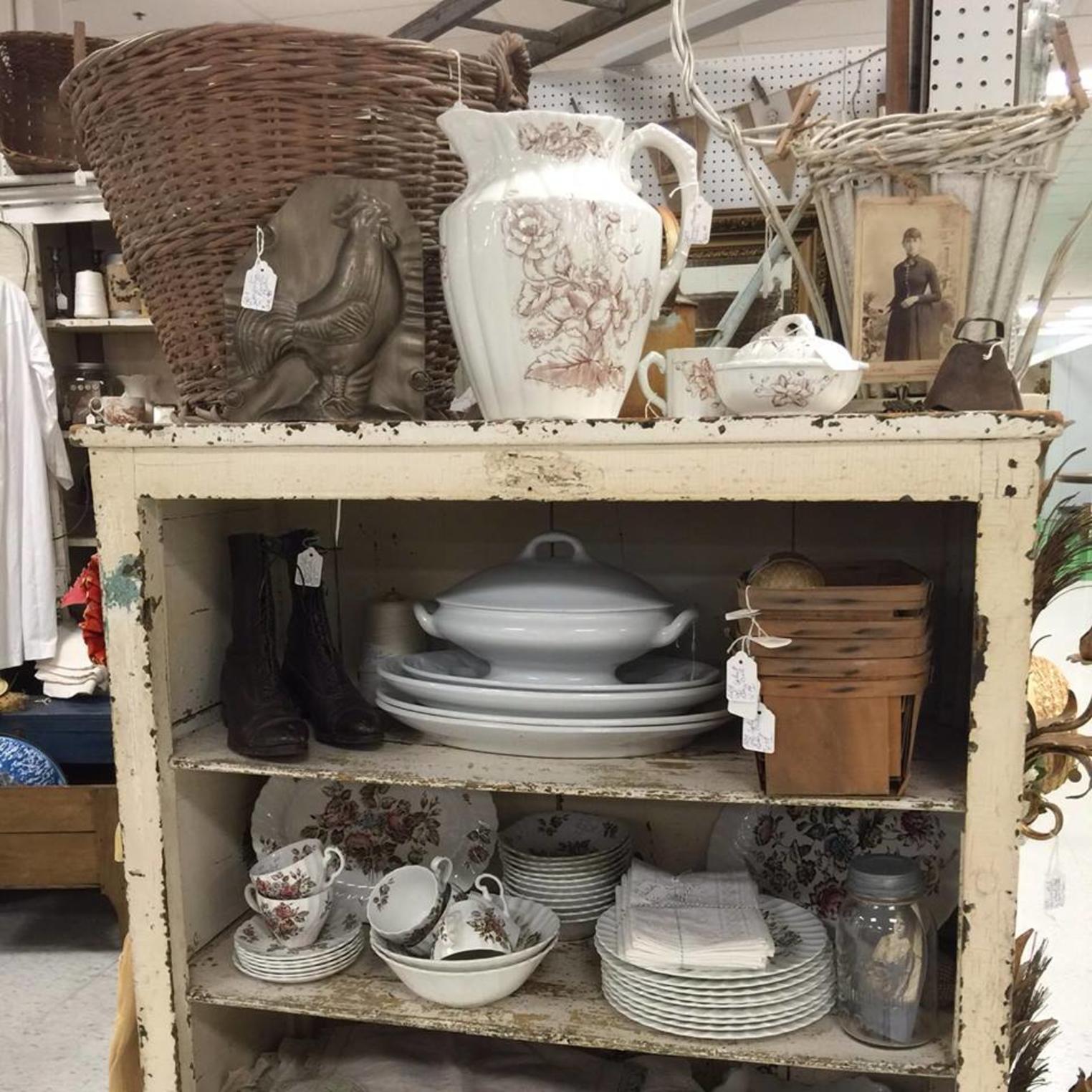 StoneHouse Road Vintage Antiques & Found Goods