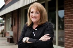 Dee Simons