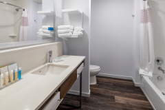 Bathroom with Tub