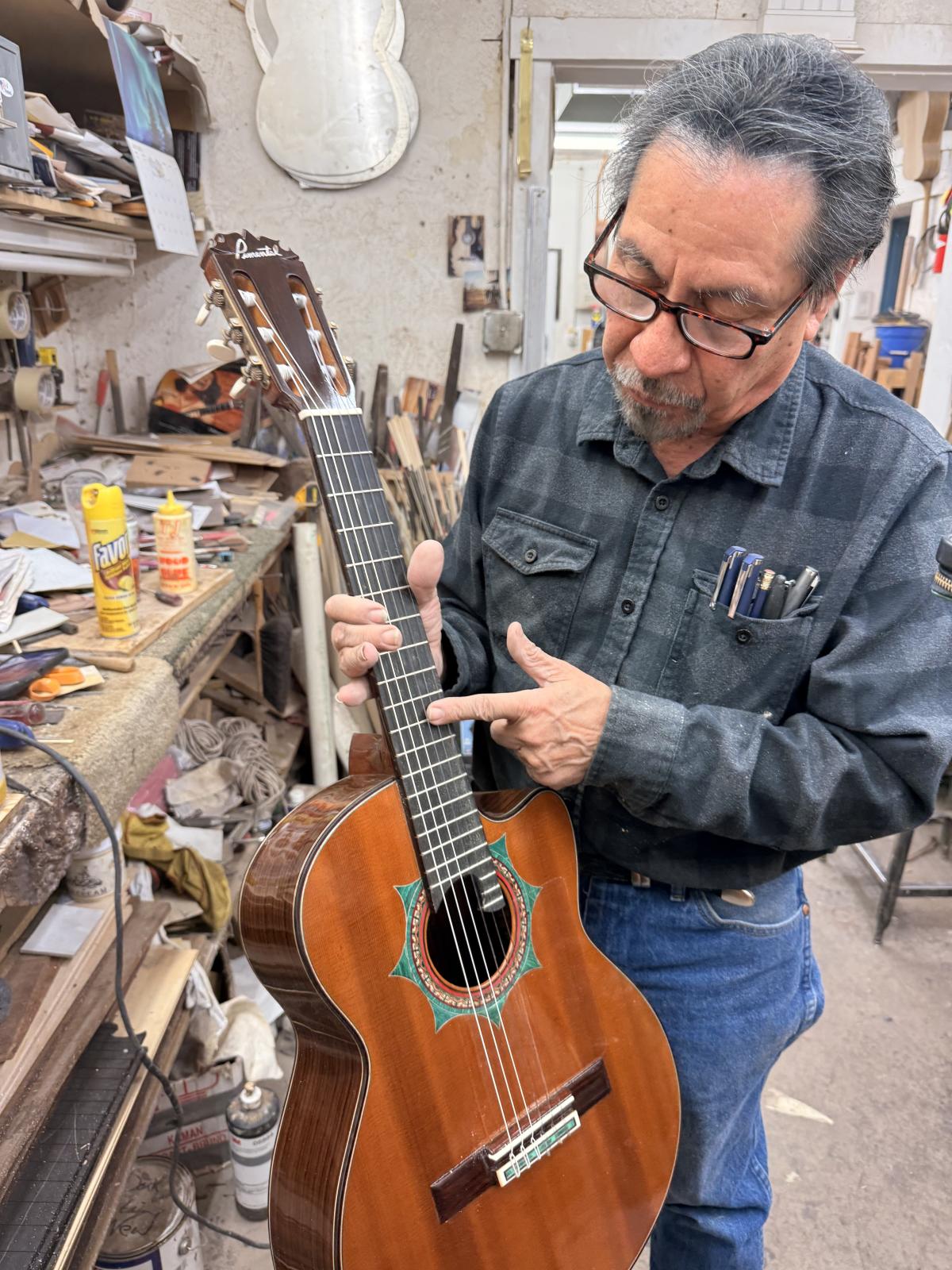 Arturo Roberto Pimentel in his workshop.